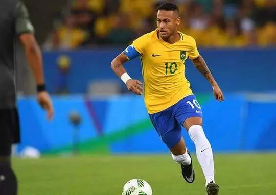 武里南联后卫谈踢海港：我们会尽最大努力，在比赛中拿下3分（武里南联后卫展望对阵海港：全力以赴力争三分）