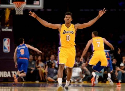 《在场外》视频栏目｜对话辽宁铁人：家乡、平常心和关于中超的明天（《在场外》对谈辽宁铁人：家乡情、平常心与中超的未来）